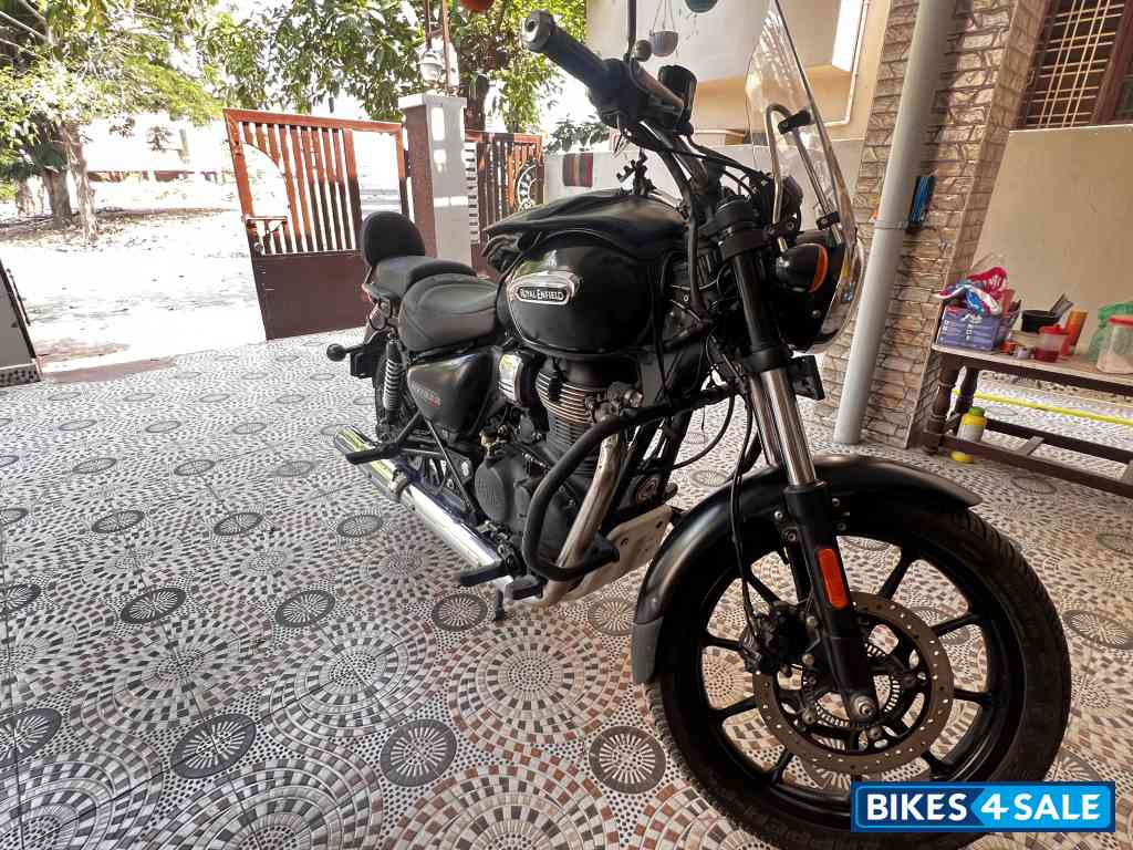 Royal Enfield Meteor 350 Supernova