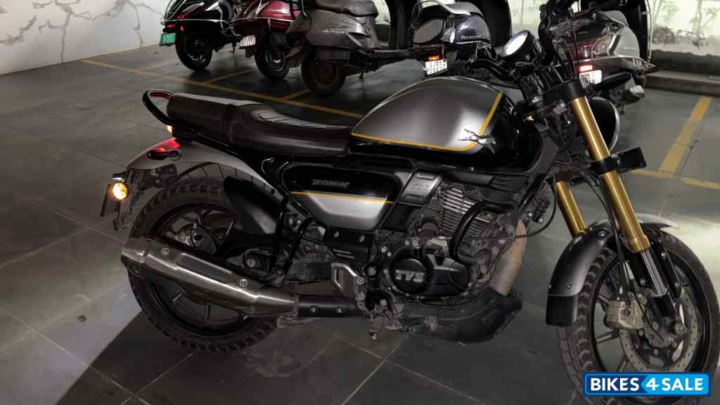 TVS Ronin TD