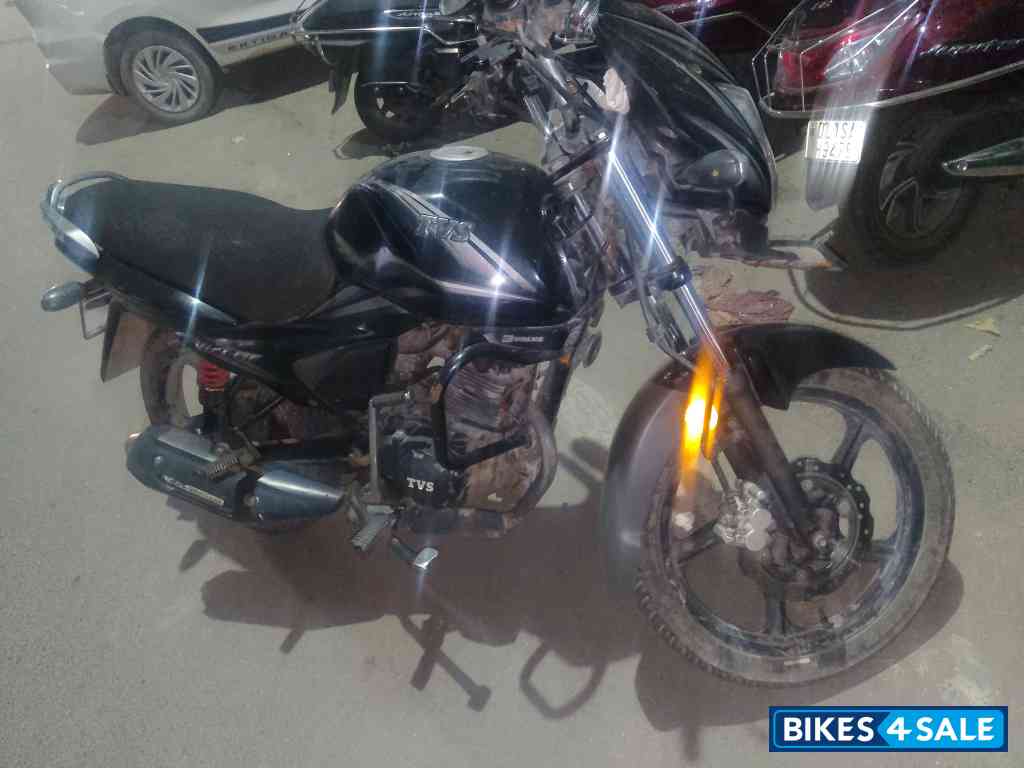 Black TVS Victor