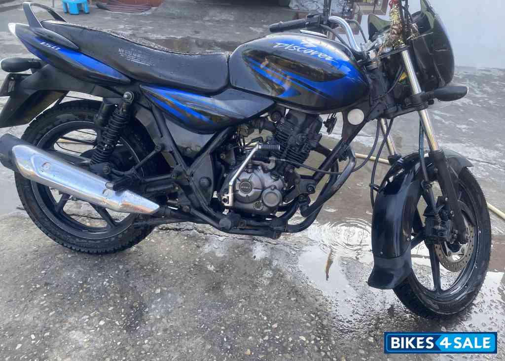 Black Blue Bajaj Discover DTSi 150 Black Blue Bajaj Discover DTSi 150