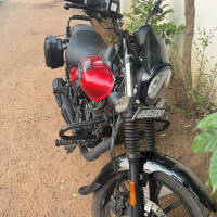 Red Bajaj Avenger Street 160 BS6