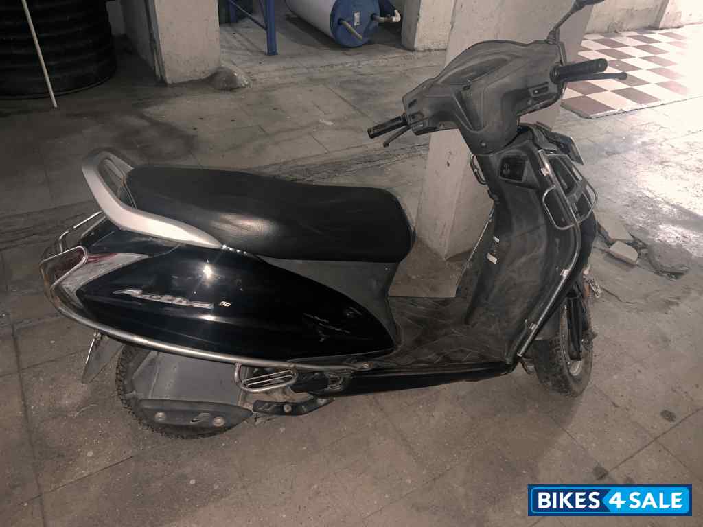 Black Honda Activa 5G