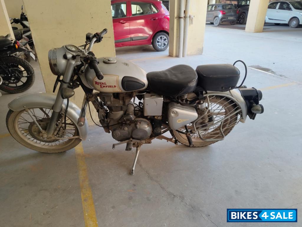 Silver Royal Enfield Classic 350