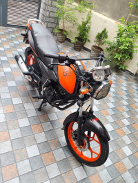 Ora Ge Bajaj Discover 125 ST
