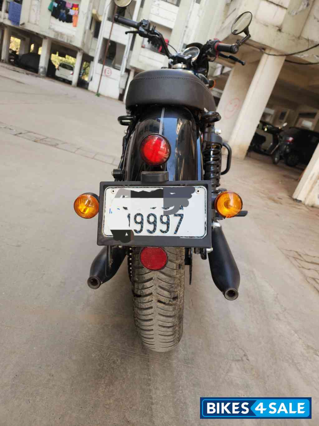 Forest Green Yezdi Roadster Dual Tone