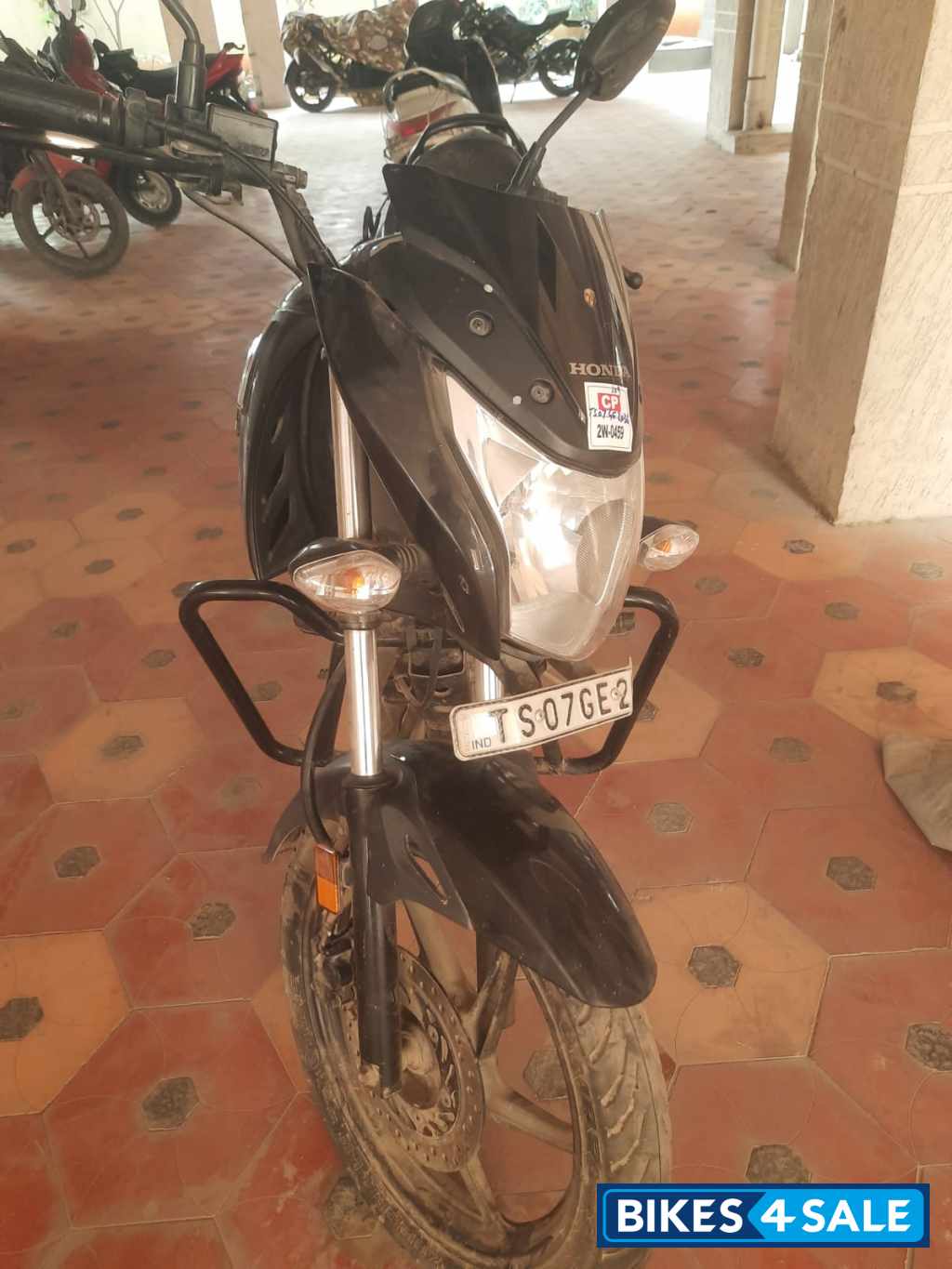 Black Honda CB Unicorn 160