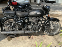 Royal Enfield Classic Stealth Black