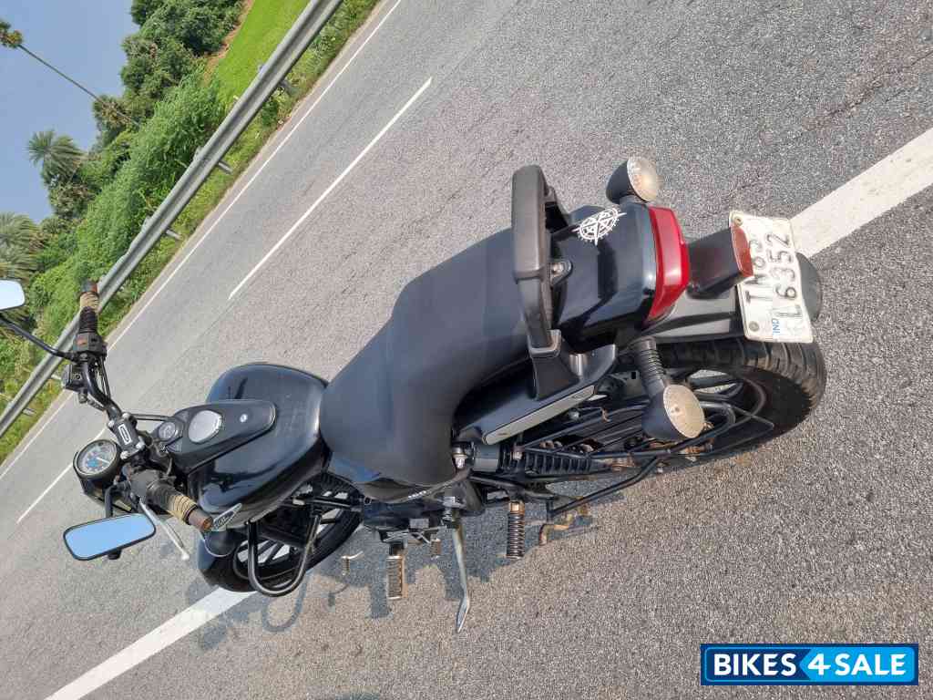 Black Bajaj Avenger Street 160