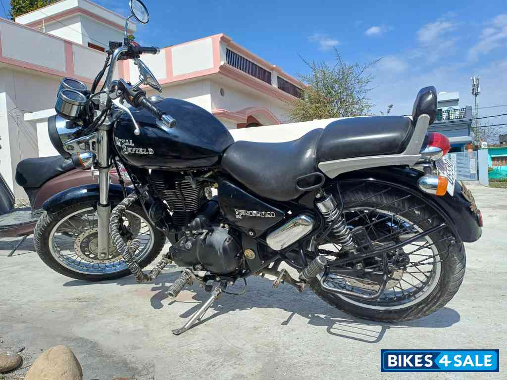 Black Royal Enfield Thunderbird TwinSpark 350