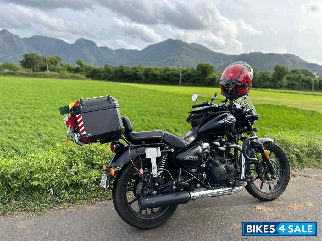 Royal Enfield Meteor 350 Stellar