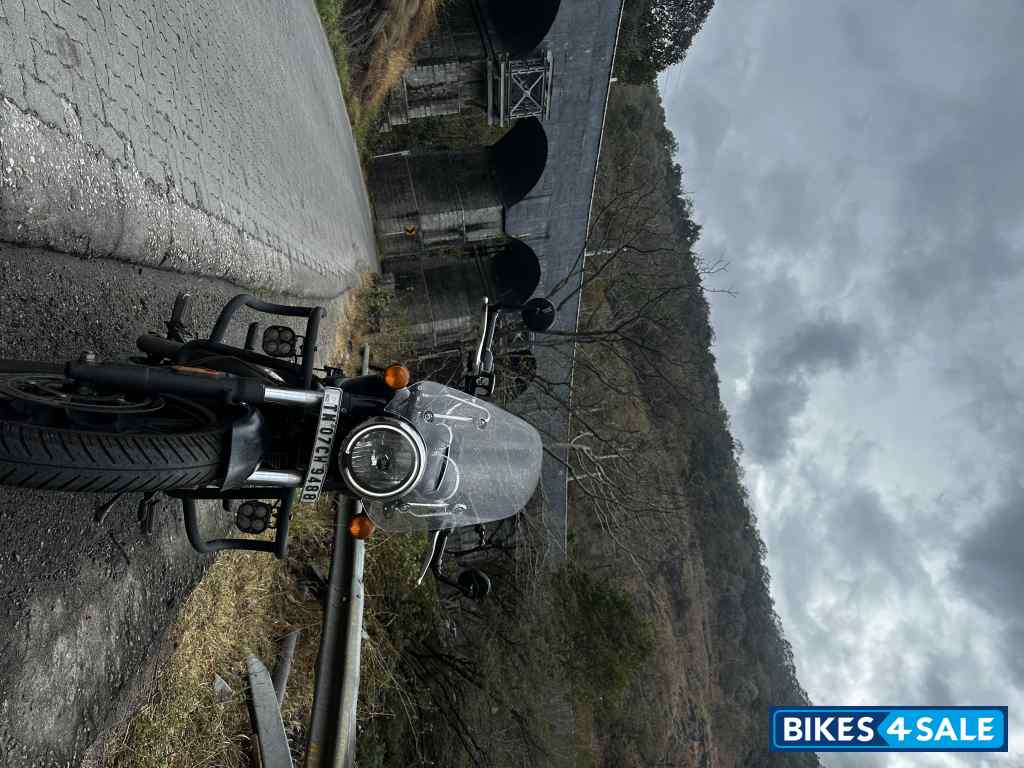 Royal Enfield Meteor 350 Stellar