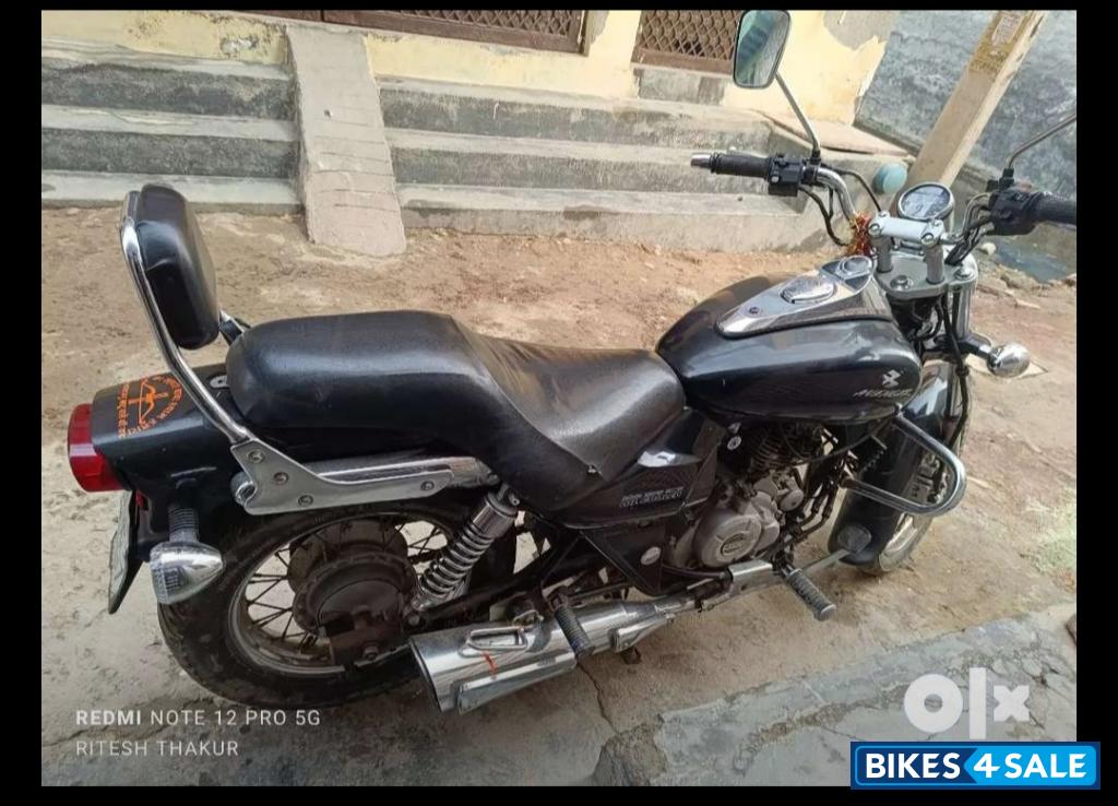 Bajaj Avenger 220 DTS-i