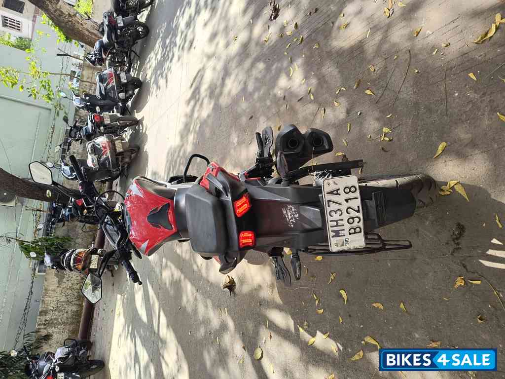 Conyon Red Bajaj Dominar 250 2022