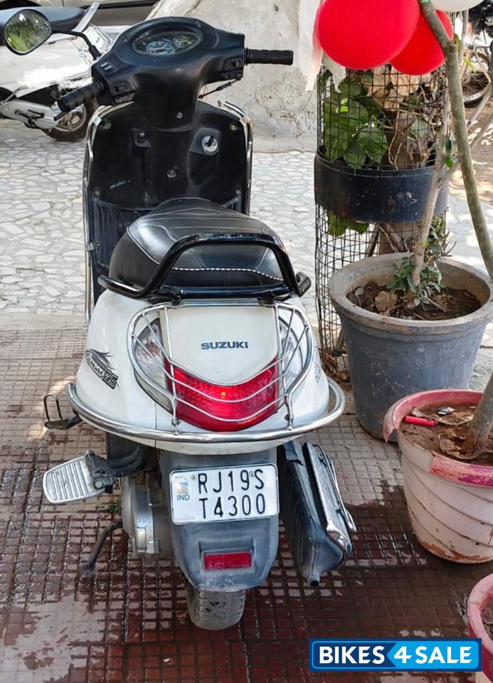 White Suzuki Access 125
