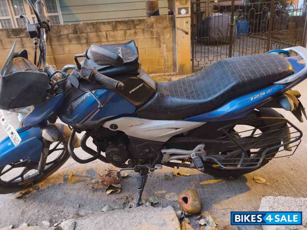 Bajaj Discover 125 ST Bajaj Discover 125 ST