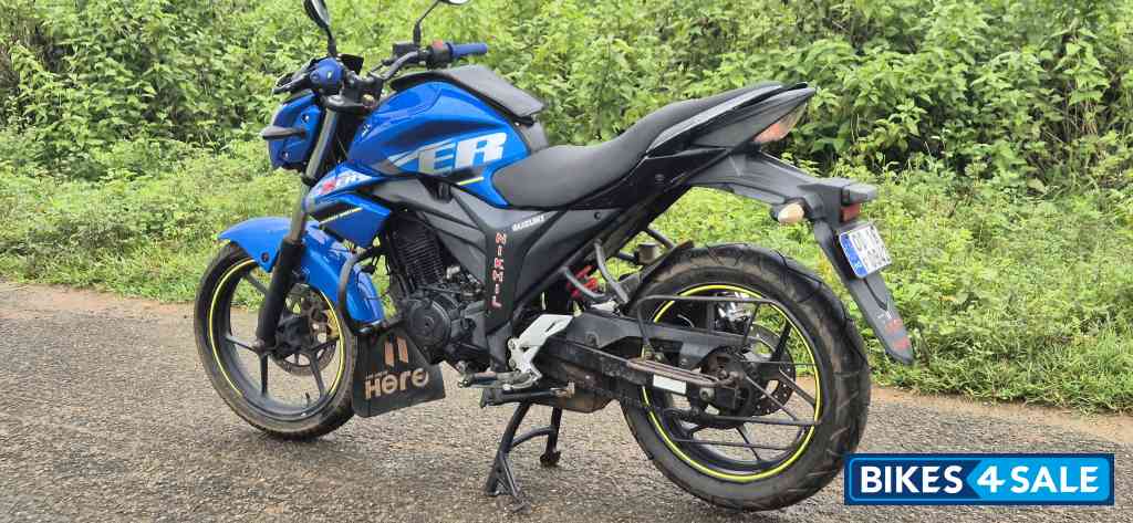 Suzuki Gixxer ABS