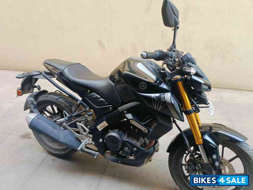 Metalic Black Yamaha MT-15 Ver 2.0