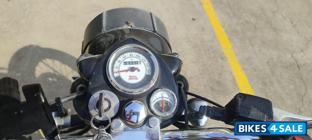 Black Royal Enfield Classic 500