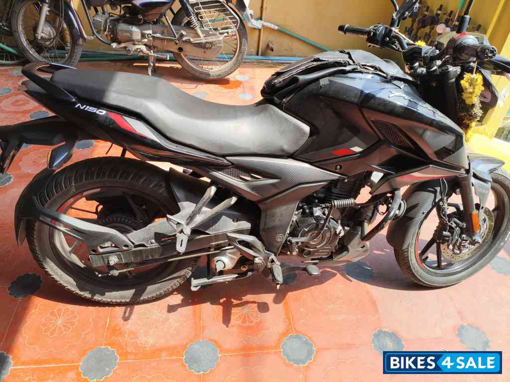 Bajaj Pulsar N150
