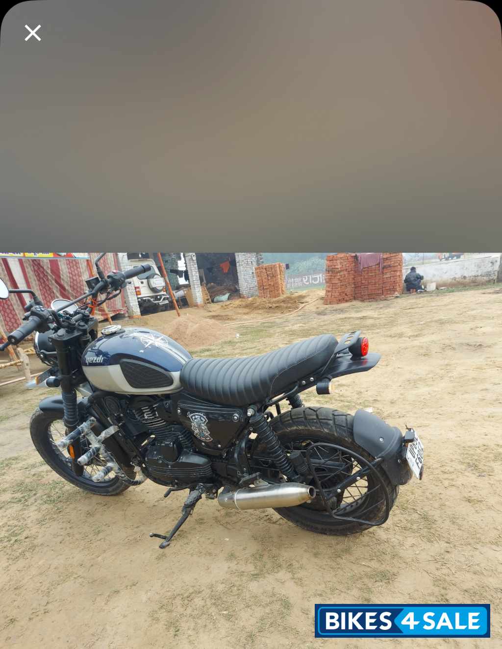 Mid Night Blue Yezdi Scrambler Dual Tone Mid Night Blue Yezdi Scrambler Dual Tone