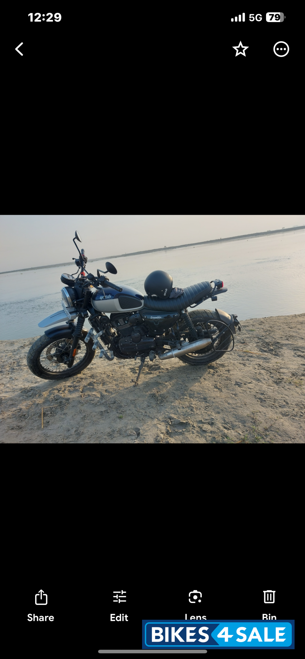 Mid Night Blue Yezdi Scrambler Dual Tone Mid Night Blue Yezdi Scrambler Dual Tone