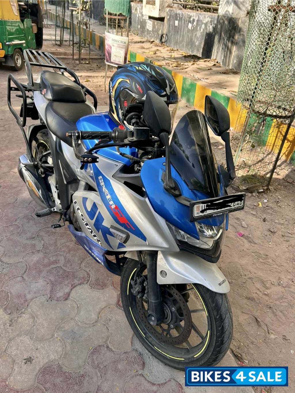 Metallic Silver Suzuki Gixxer SF 250 BS6