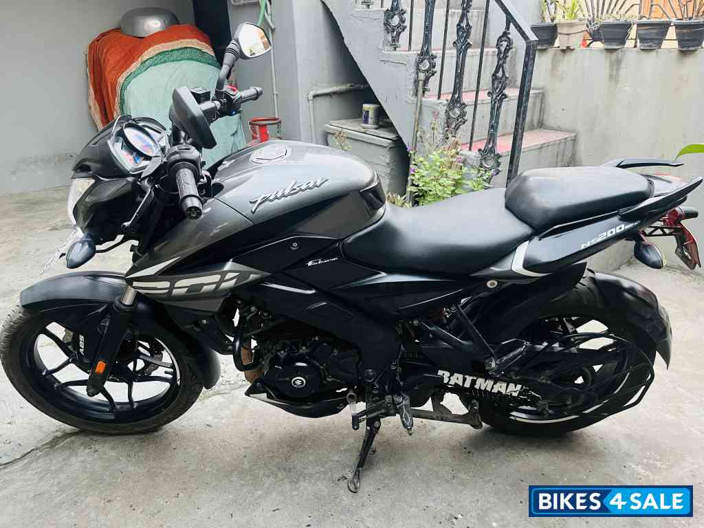 Bajaj Pulsar 200 NS