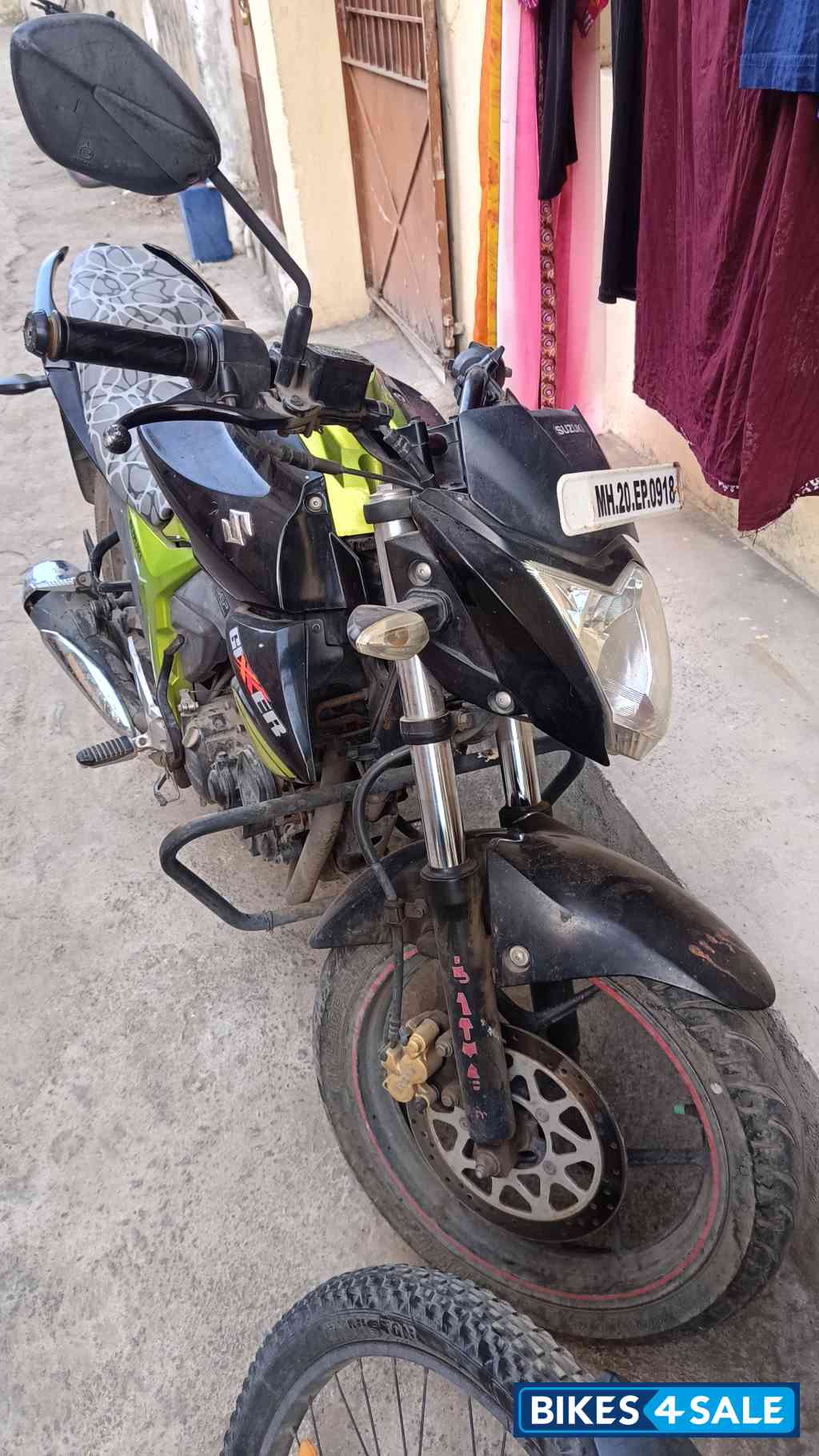 Black & Green Suzuki Gixxer 150