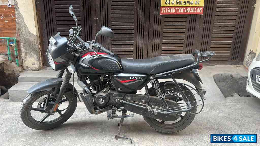 Bajaj CT 125X