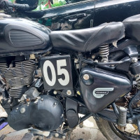 Stealth Black Royal Enfield Classic 500