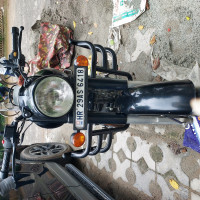 Stealth Black Royal Enfield Classic 500