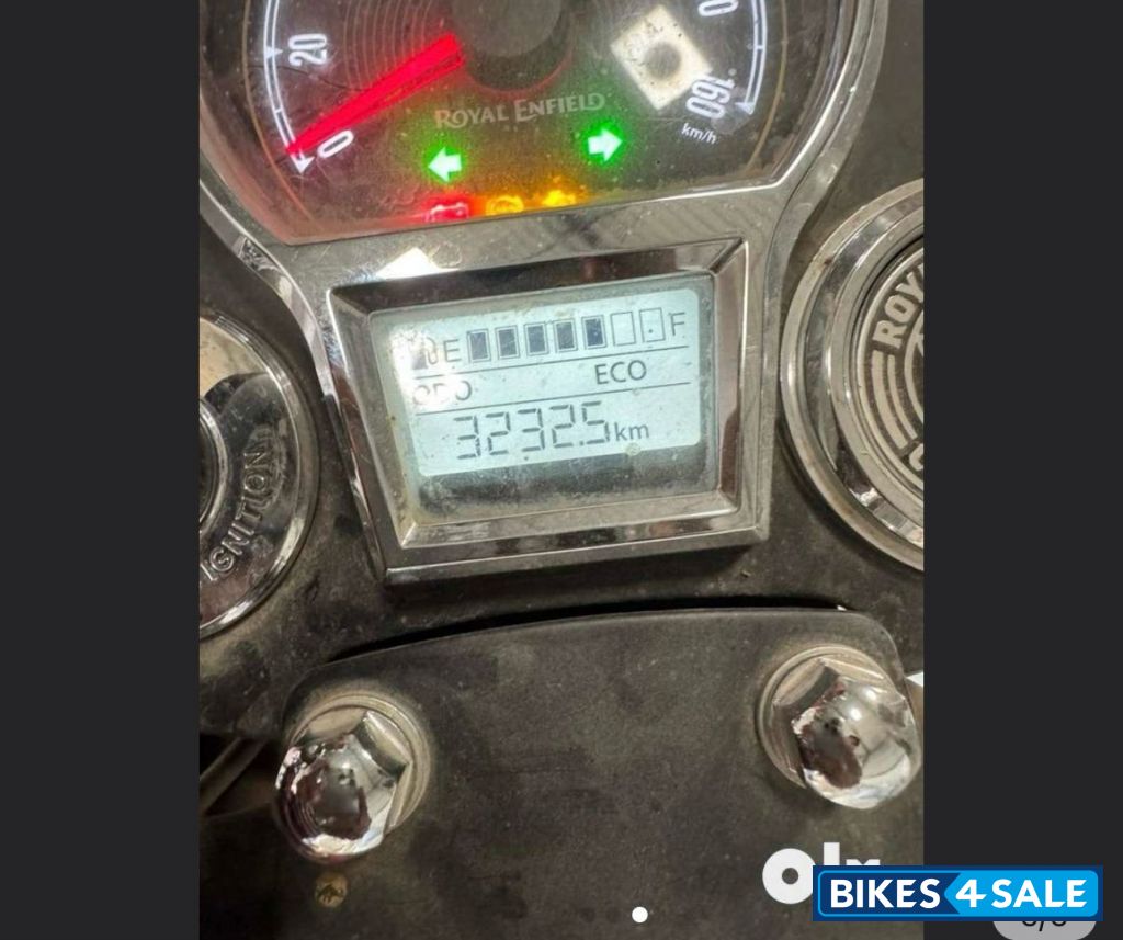 Royal Enfield Classic Stealth Black