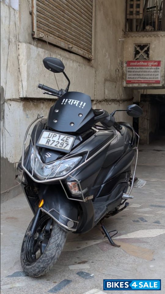 Matte Black Suzuki Burgman Street Bluetooth Enabled