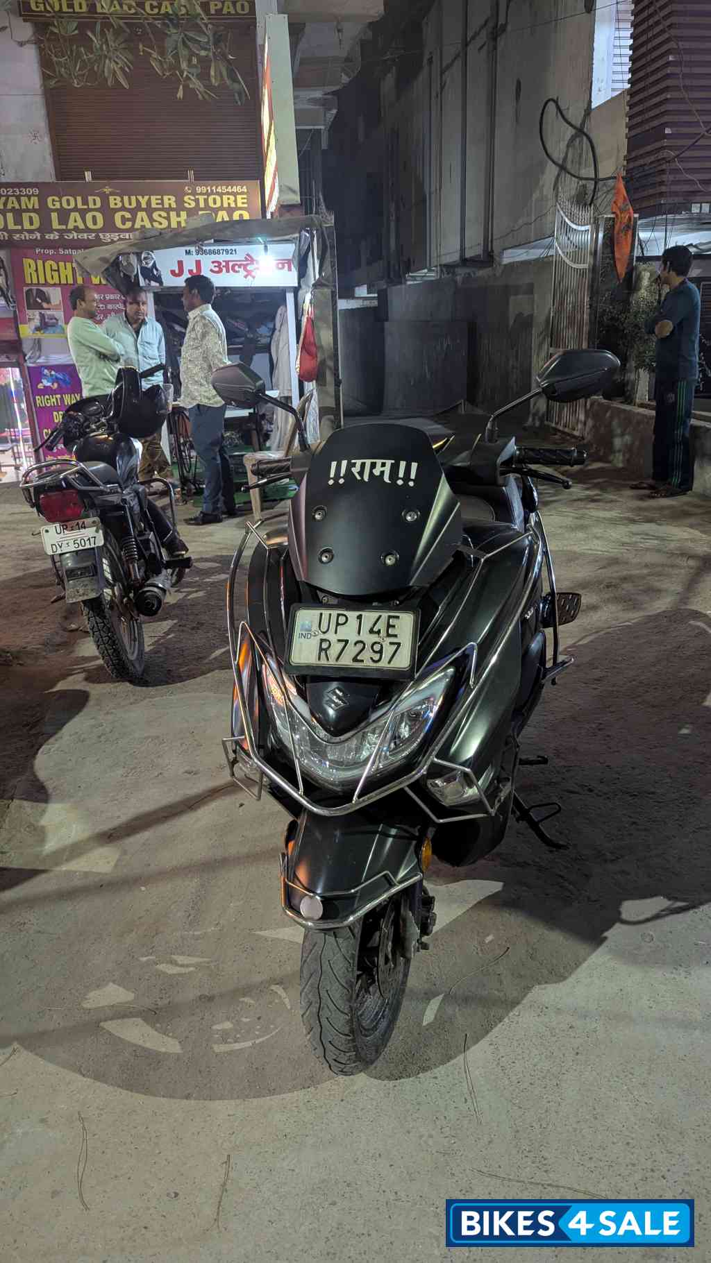 Matte Black Suzuki Burgman Street Bluetooth Enabled