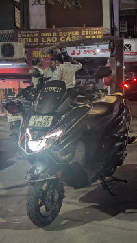 Matte Black Suzuki Burgman Street Bluetooth Enabled
