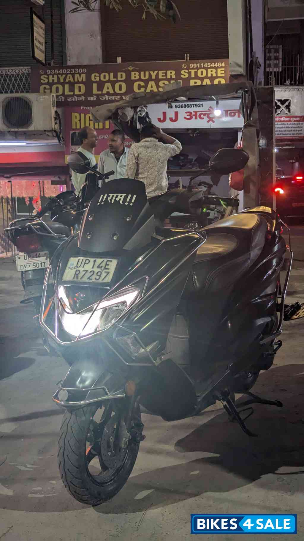 Matte Black Suzuki Burgman Street Bluetooth Enabled