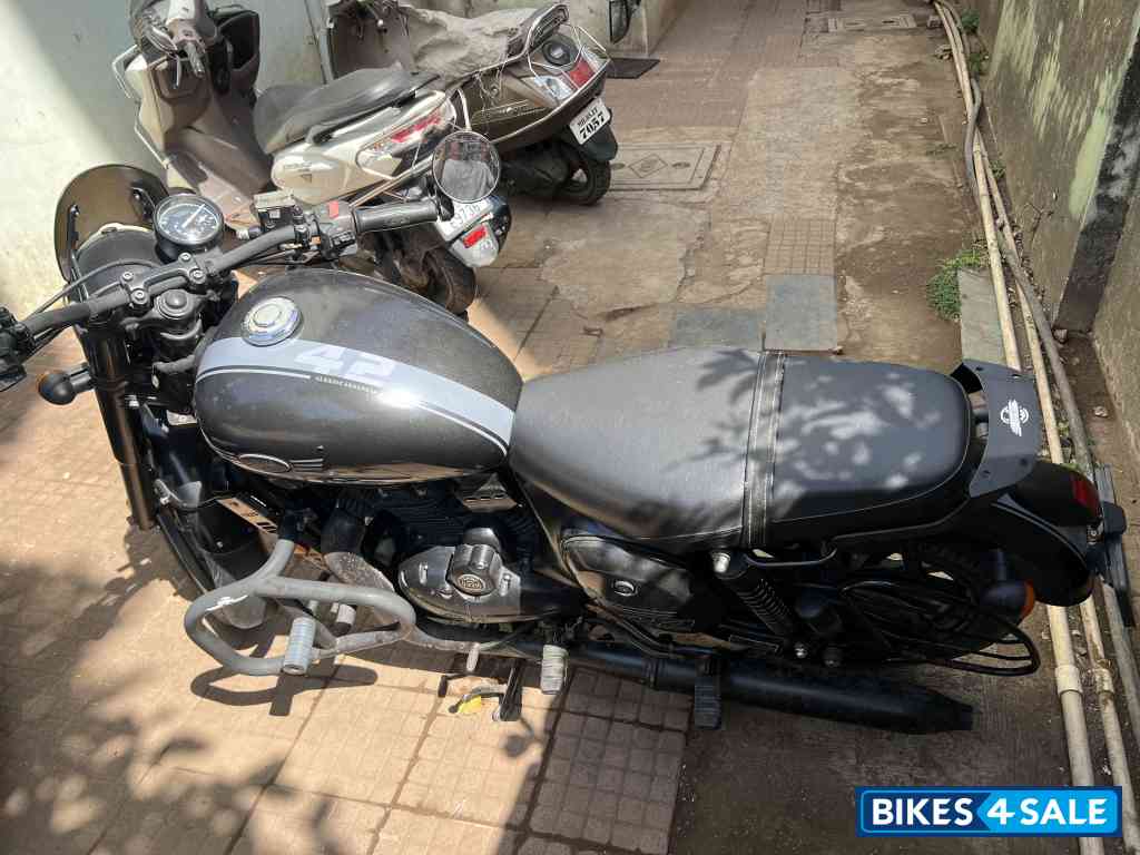 Jawa 42 Dual Channel ABS AllStar Black