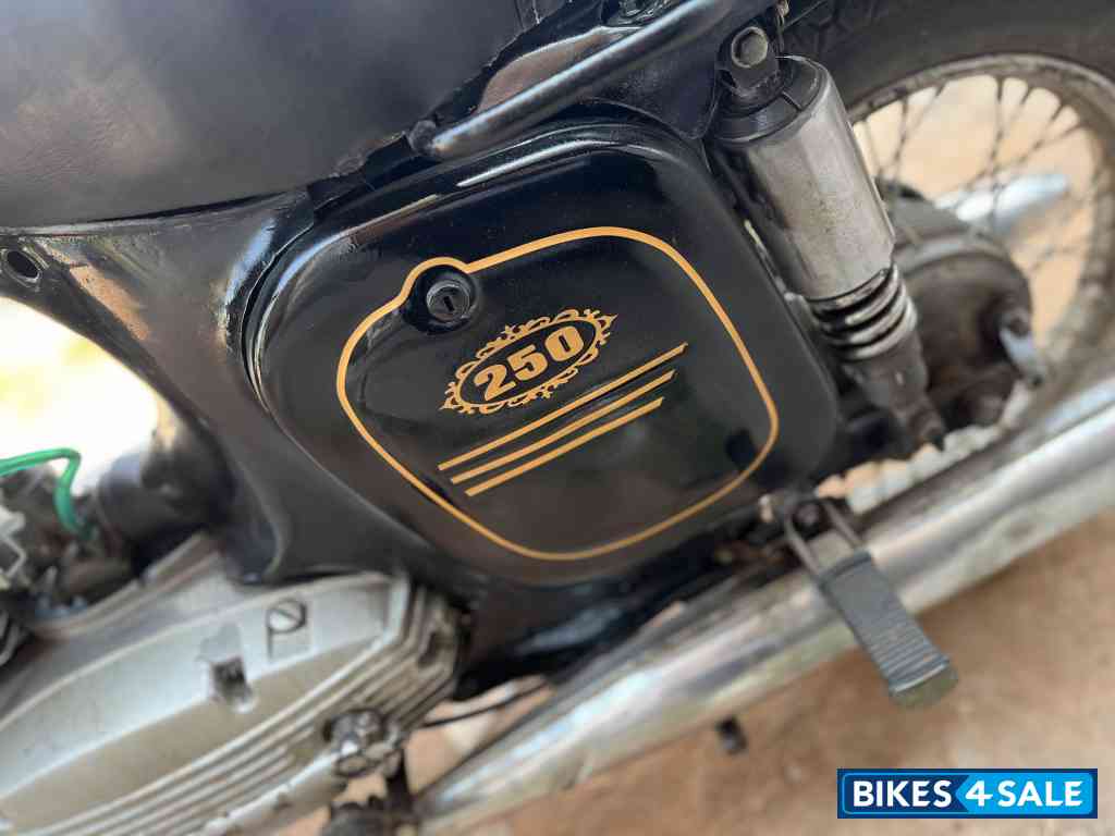 Ideal Jawa Yezdi Model B