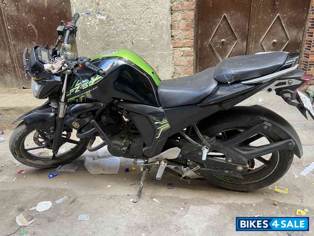 Black And Green Yamaha FZ-S FI V2