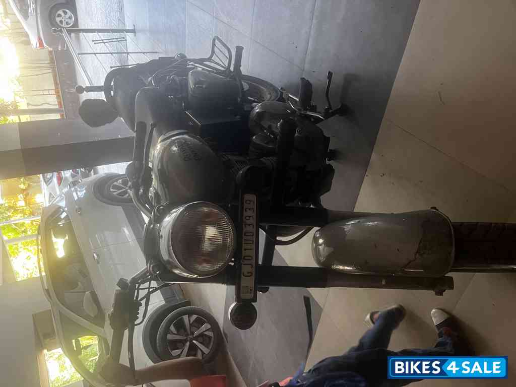 Gunmetal Grey Royal Enfield Classic Gunmetal Grey Gunmetal Grey Royal Enfield Classic Gunmetal Grey