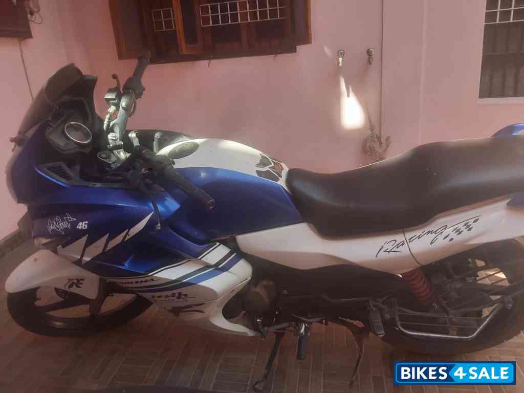 Blue And White Hero Karizma ZMR