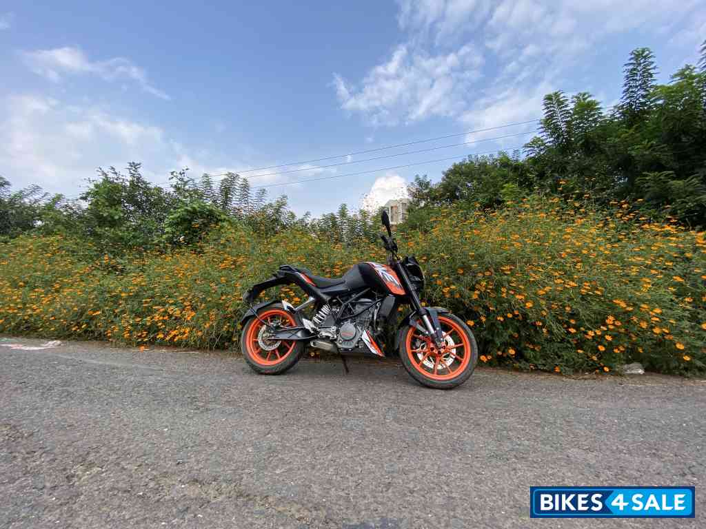 KTM Duke 125
