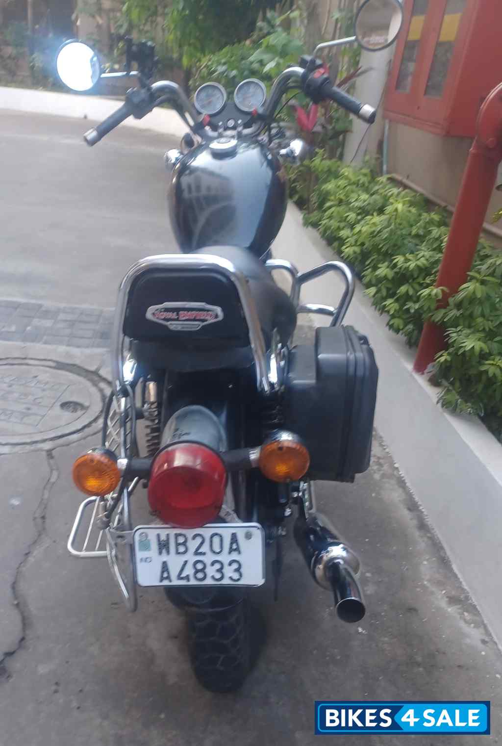 Black Royal Enfield Thunderbird TwinSpark 350