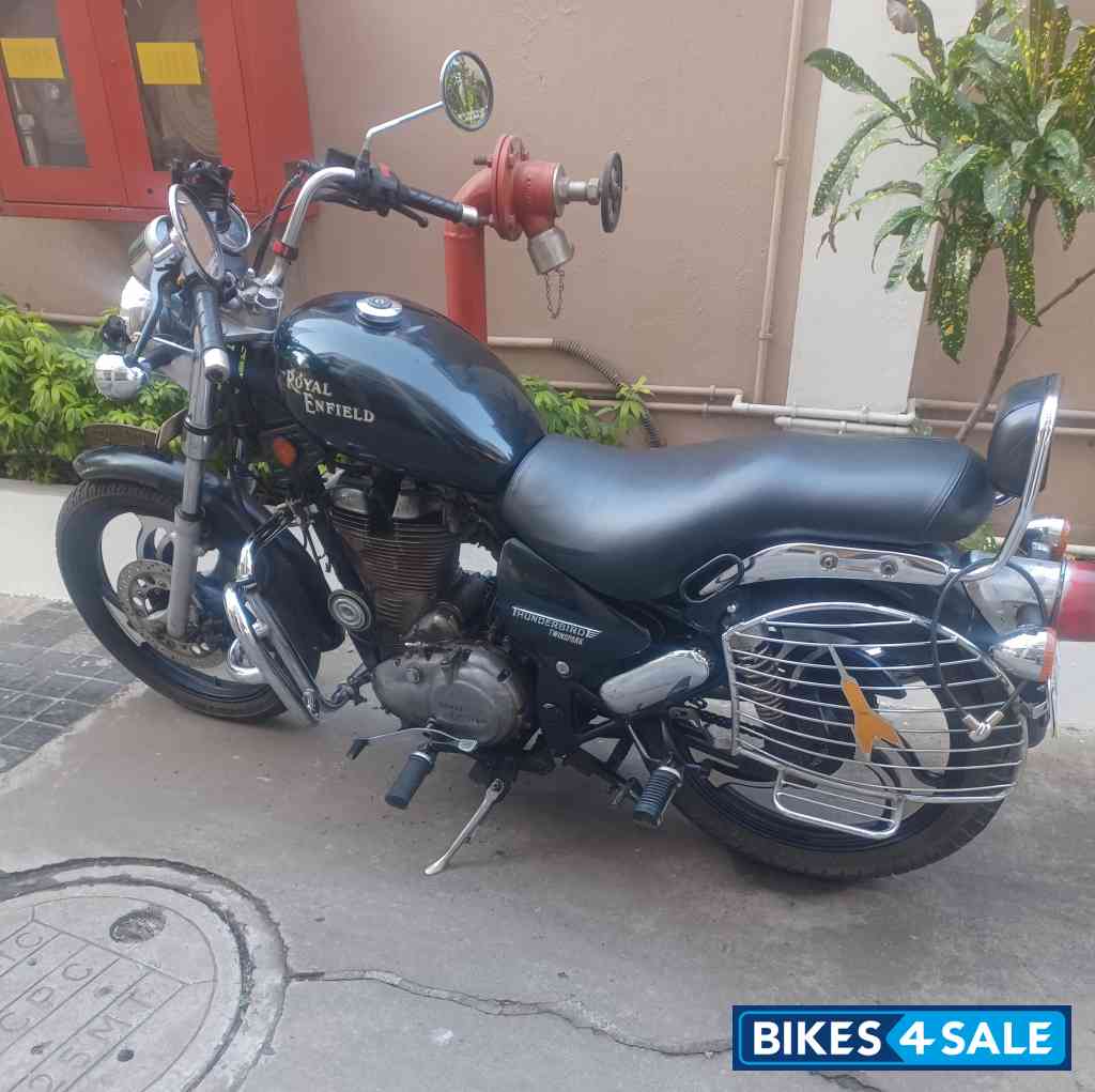 Black Royal Enfield Thunderbird TwinSpark 350