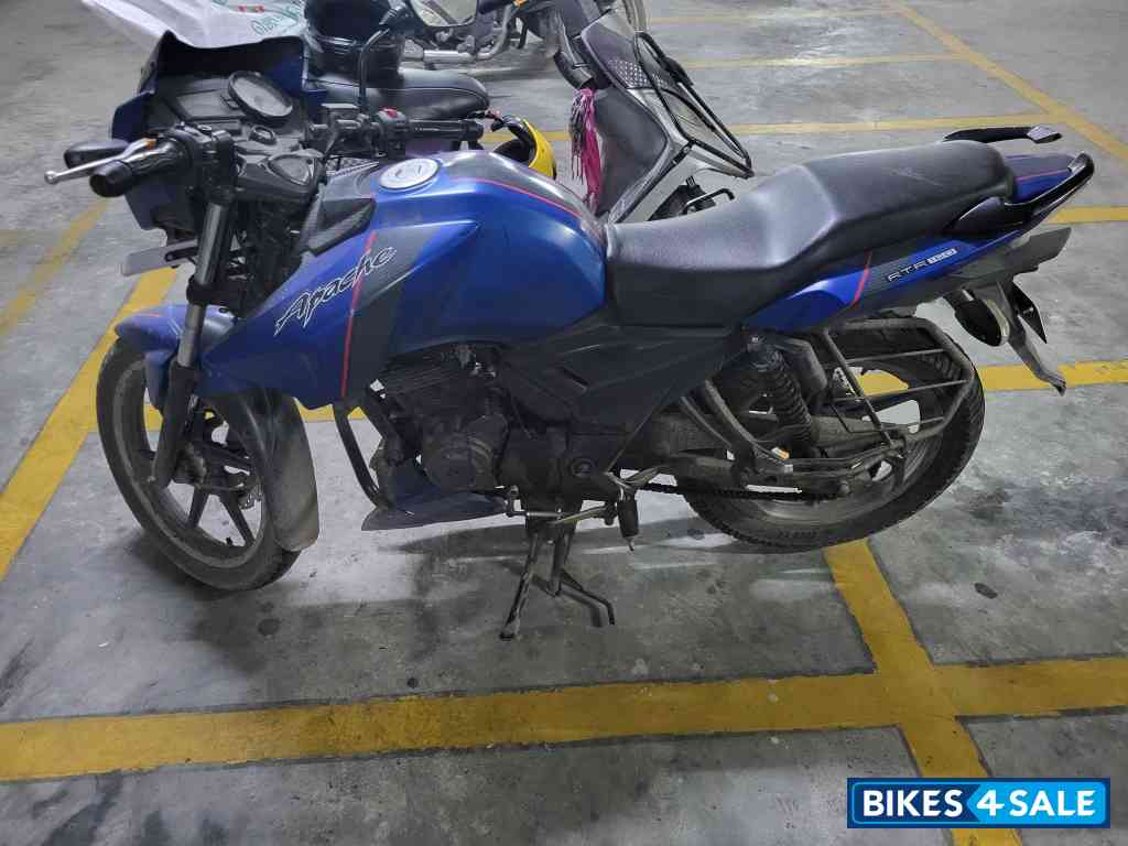 Blue TVS Apache RTR 160