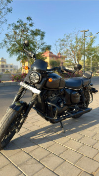 Yezdi Roadster Chrome