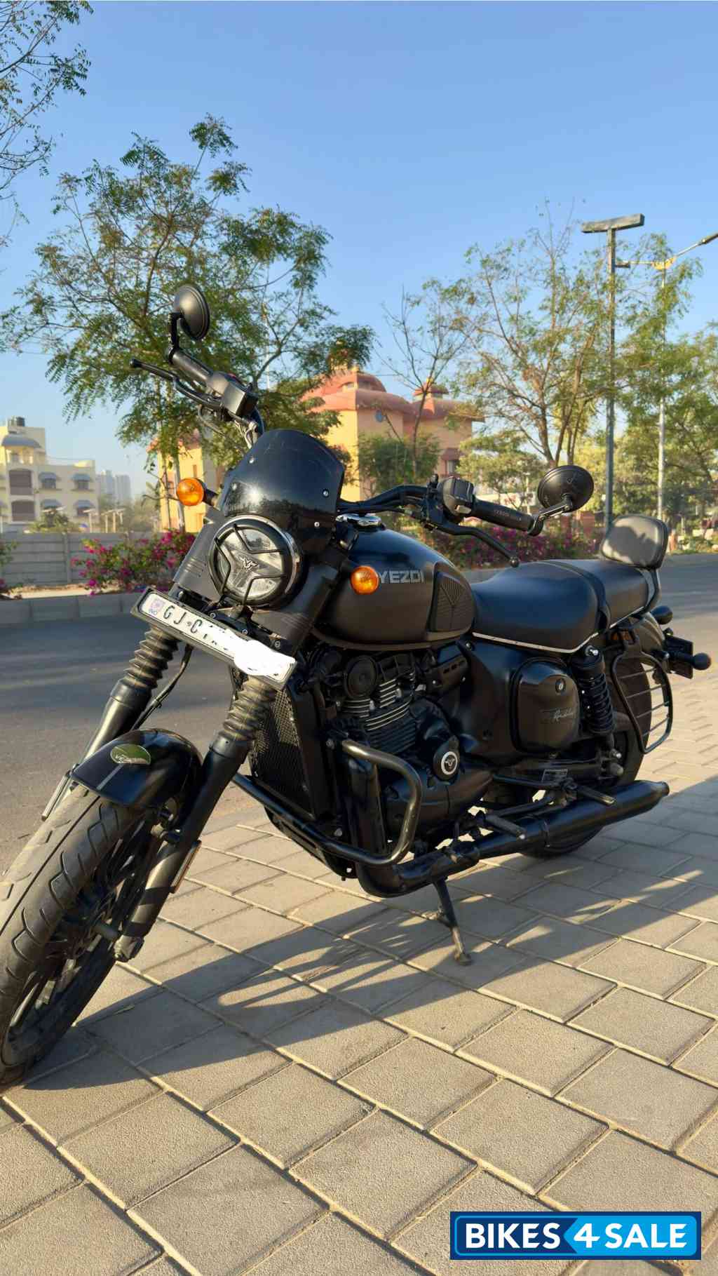 Yezdi Roadster Chrome