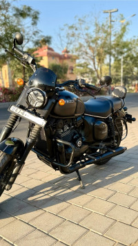 Yezdi Roadster Chrome