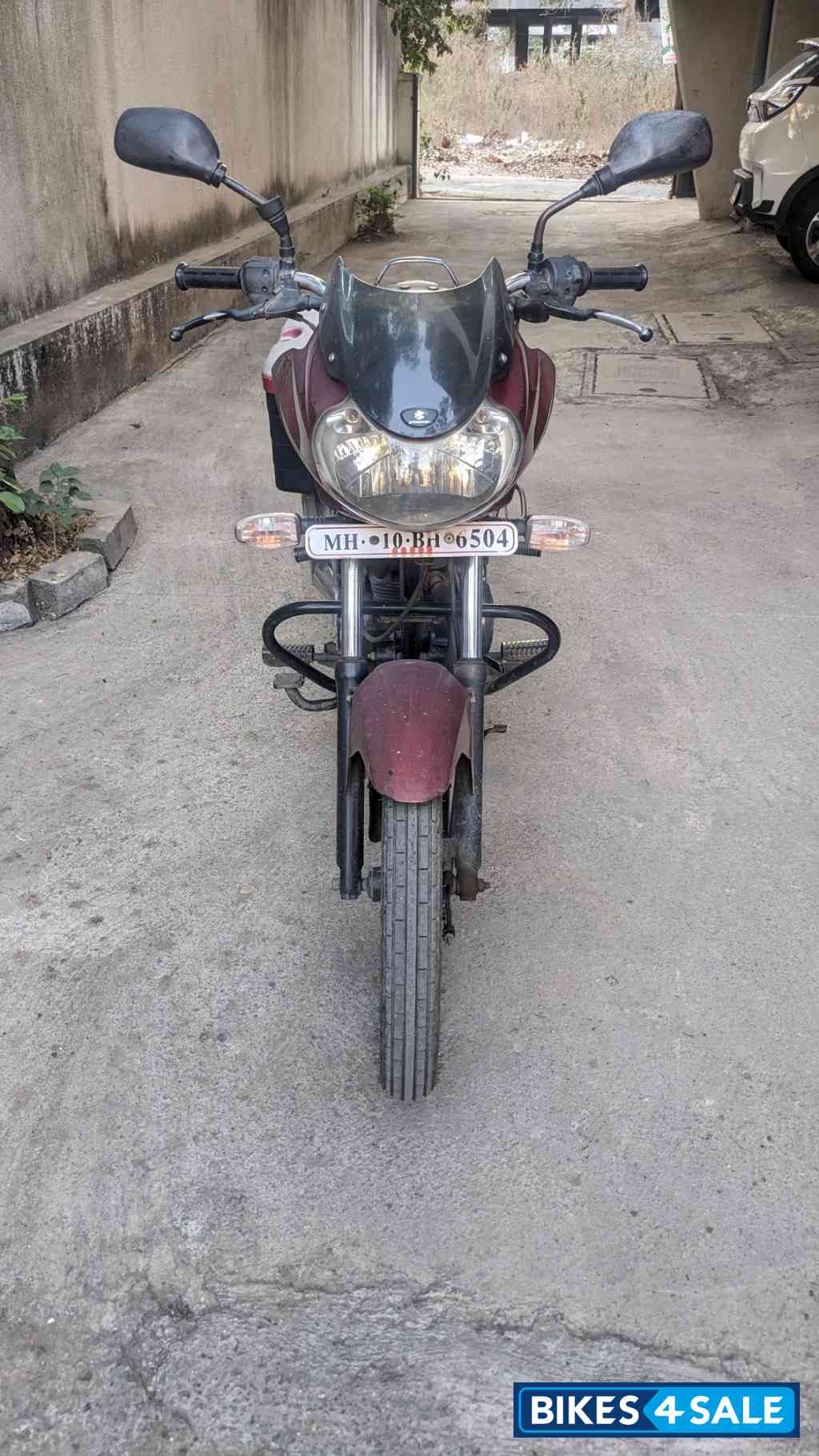 Red Bajaj Discover 100 DTS-Si