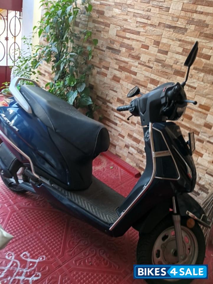 Metallic Blue Honda Activa